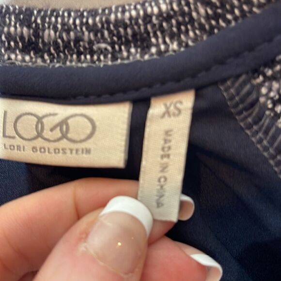 LOGO By Lori Goldstein Navy Blue Sequins Panel Back Tunic  Sweater. Size XS. - Picture 5 of 8